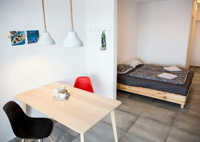 Climbers Village Myrties