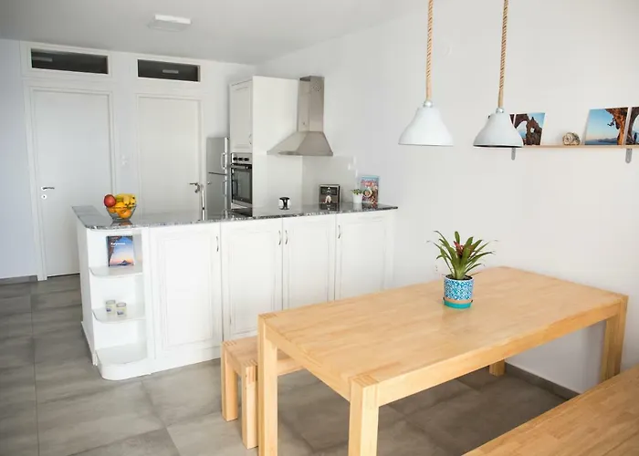 Climbers Village Myrties